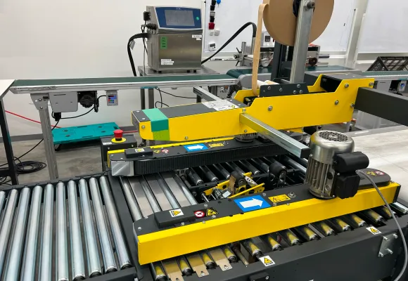 段ボール封函機